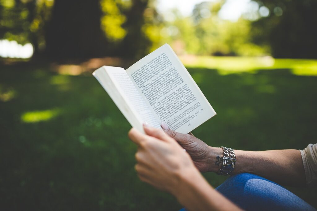 Top 10 Personal Finance Books to Grow Your Wealth in 2025