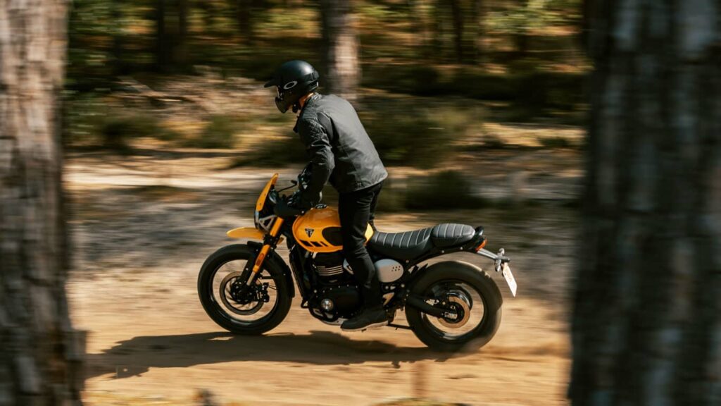 Triumph Scrambler 400 XC Launched in India at Rs 2.94 Lakh