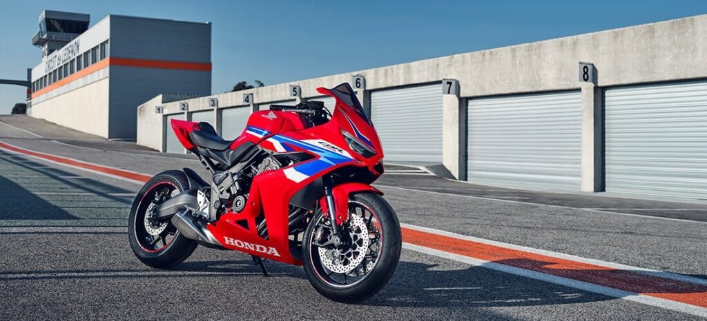 2025 Honda CBR650R and CB650R Launched in India with E-Clutch Technology