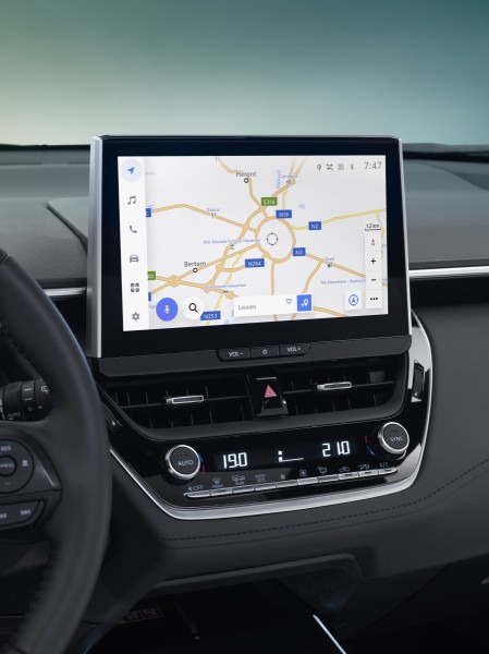 Toyota Corolla Cross 2026 Facelift Debuts With Hybrid Powertrain, GR Sport Variant & New Features