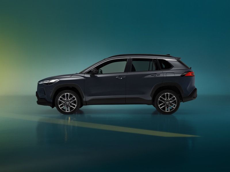 Toyota Corolla Cross 2026 Facelift Debuts With Hybrid Powertrain, GR Sport Variant & New Features