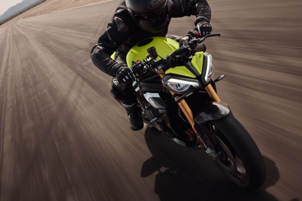 Triumph Speed Triple 1200 RX Unveiled Globally, Limited to 1,200 Units
