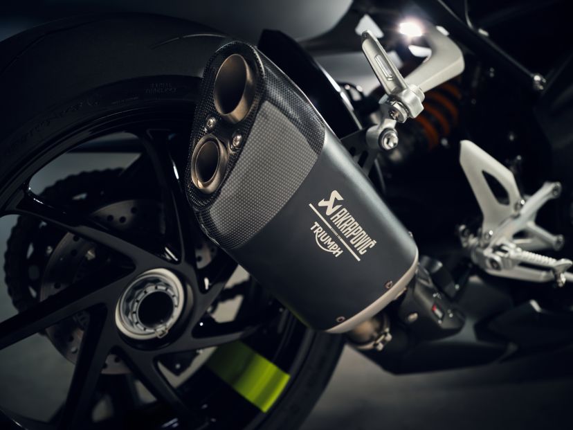 Triumph Speed Triple 1200 RX Unveiled Globally, Limited to 1,200 Units