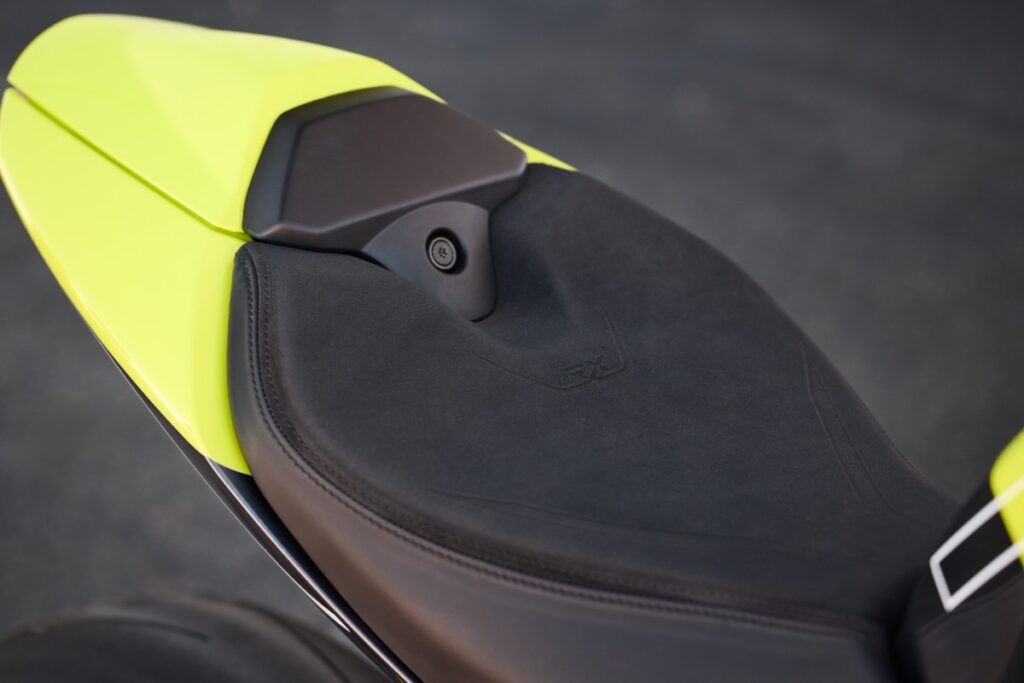 Triumph Speed Triple 1200 RX Unveiled Globally, Limited to 1,200 Units