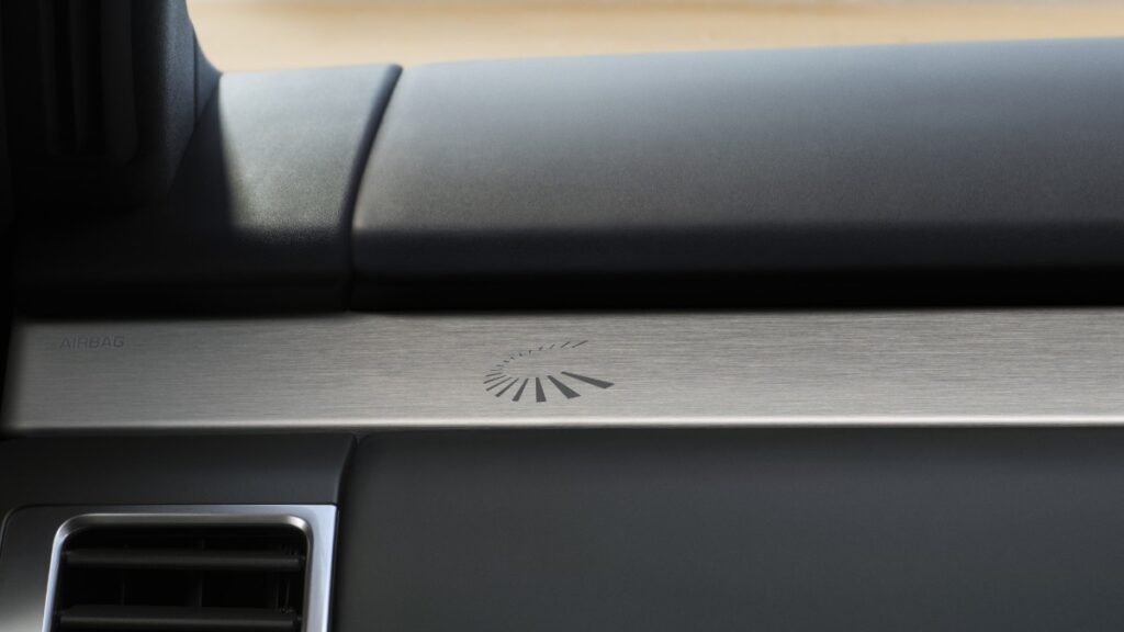 Land Rover Discovery Gets Two New Editions – Tempest and Gemini