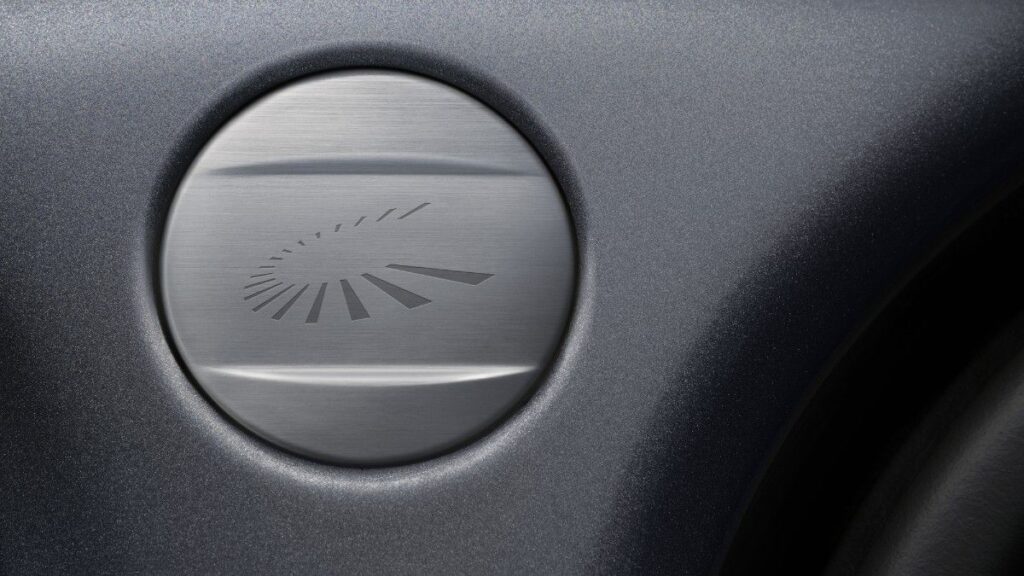 Land Rover Discovery Gets Two New Editions – Tempest and Gemini