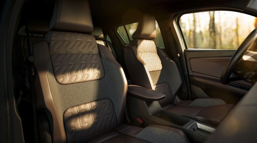 Renault 4 Savane 4x4 Concept Makes Global Debut at Roland-Garros 2025