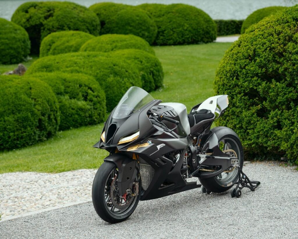 BMW Motorrad Concept RR Superbike Revealed at Villa d’Este