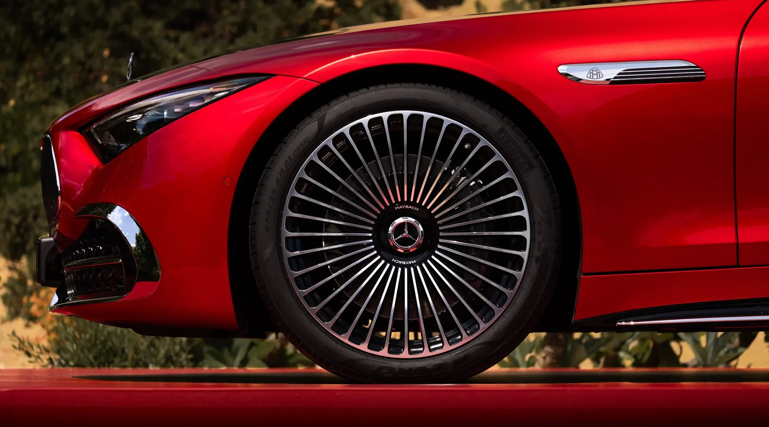 2025-MAYBACH-SL-ROADSTER-FMG-003-WP