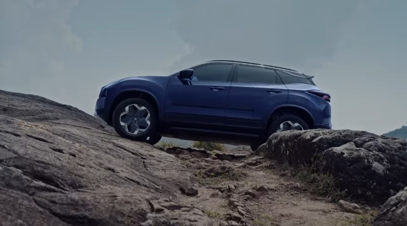 Tata Harrier EV Launch on June 3: Range Revealed, Attempts to Climb Mountain in Teaser — Watch Video