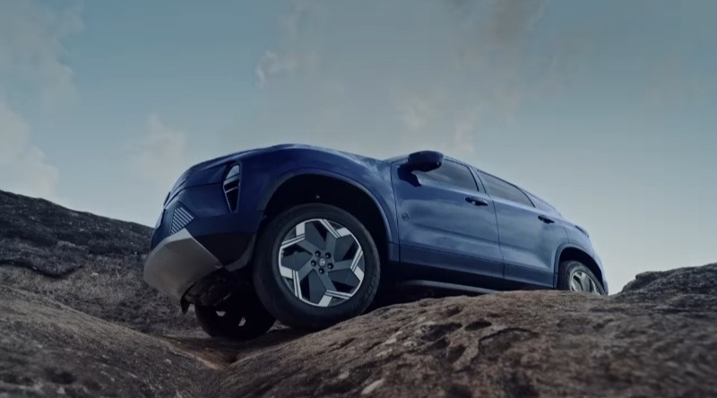 Tata Harrier EV Launch on June 3: Range Revealed, Attempts to Climb Mountain in Teaser — Watch Video