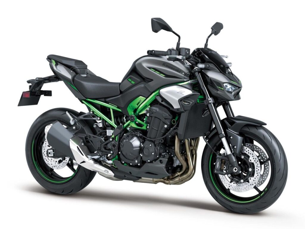 2025 Kawasaki Z900 launched at Rs 9.52 lakh