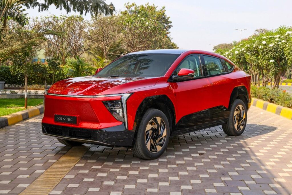 Tata Harrier EV vs Mahindra XEV 9e: Price, Range, Battery & Performance Comparison