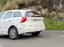 Mahindra XUV700 Facelift Spotted Testing For The First Time!