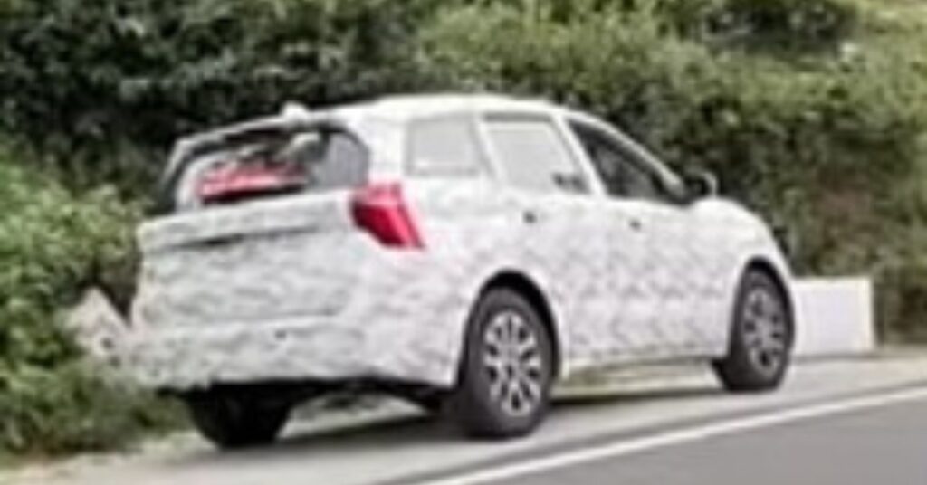 Mahindra XUV700 Facelift Spotted Testing For The First Time!