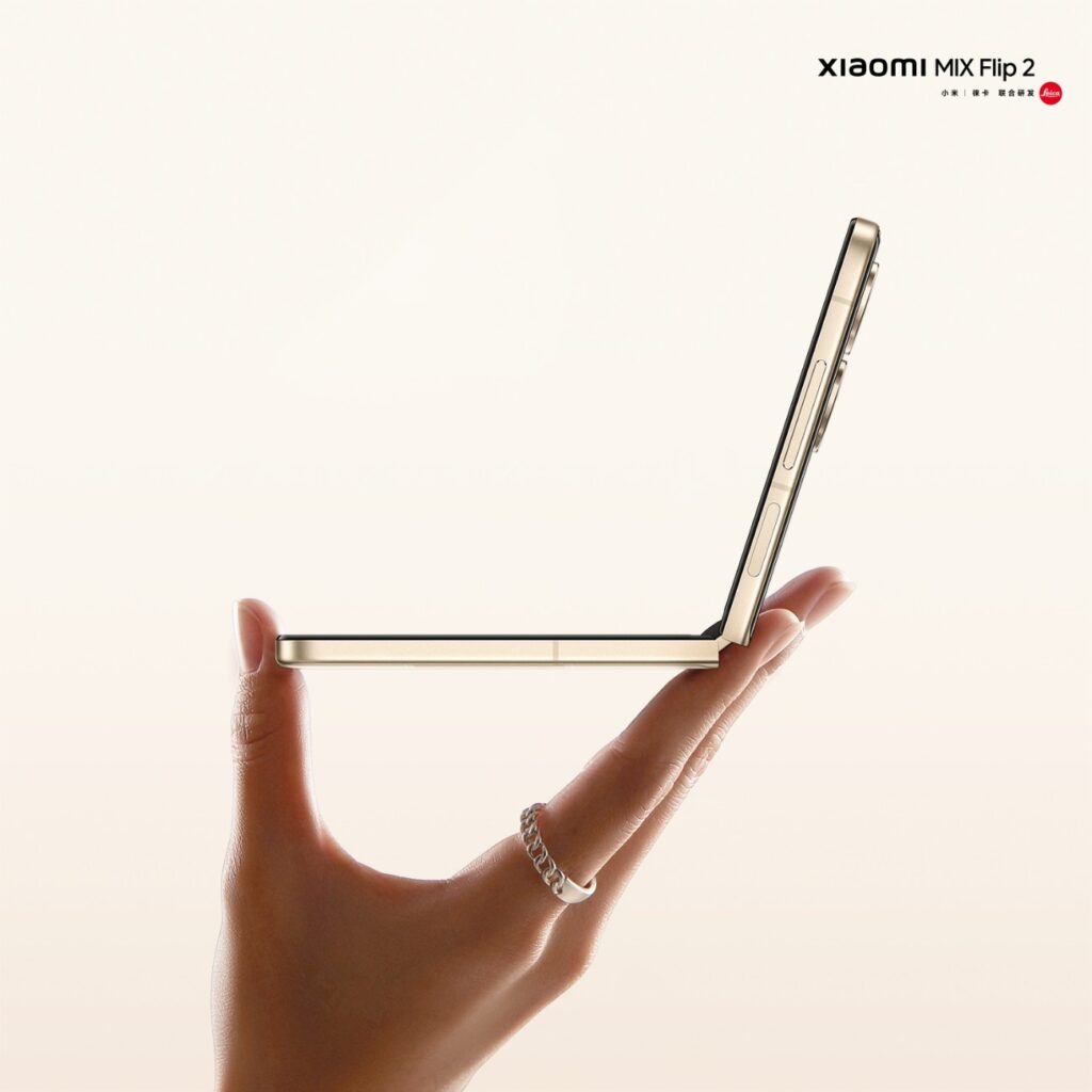 Xiaomi MIX Flip 2 Launched with 6.86″ Foldable AMOLED Display, Snapdragon 8 Elite, and Leica Cameras