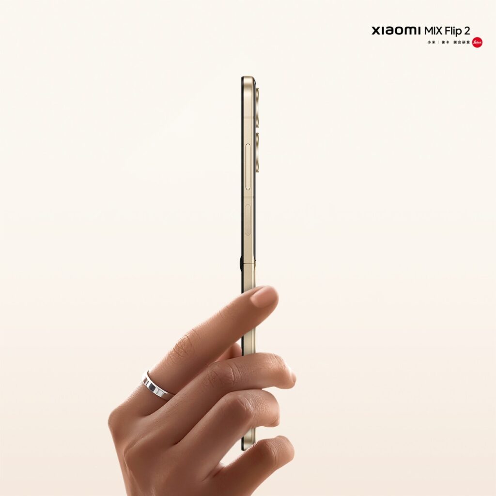 Xiaomi MIX Flip 2 Launched with 6.86″ Foldable AMOLED Display, Snapdragon 8 Elite, and Leica Cameras